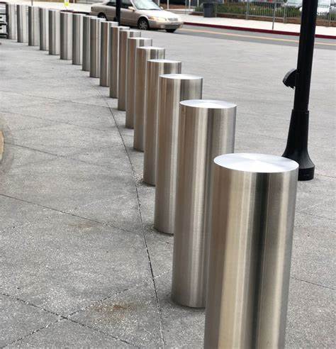 Stainless Steel Fixed Security Bollard thumbnail 7